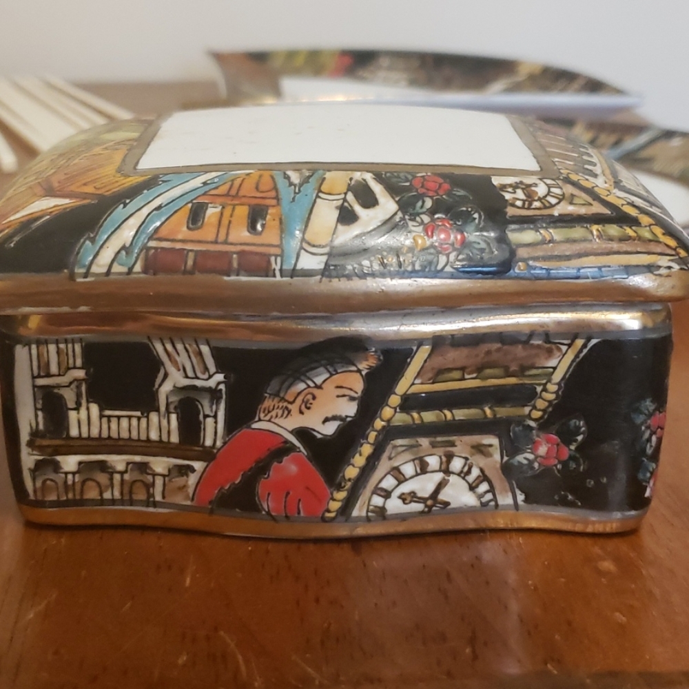Asian Pottery Set - Picture 3 of 7